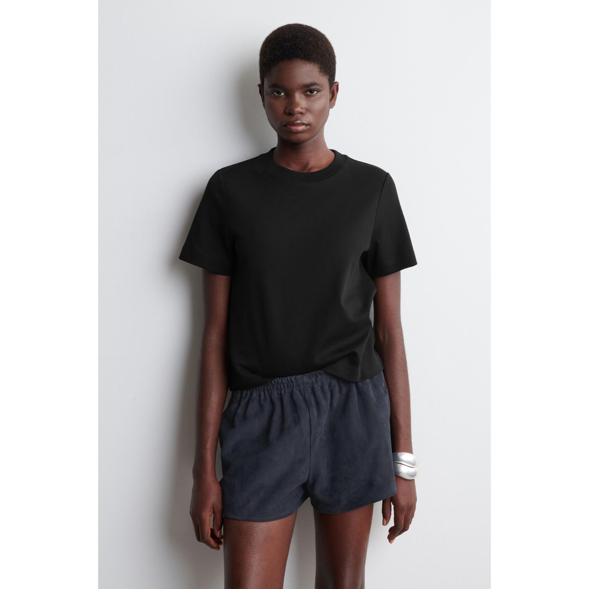 Women Clean Cut Regular T-Shirt - Black