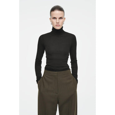 Women Merino Wool Turtleneck Top - Black