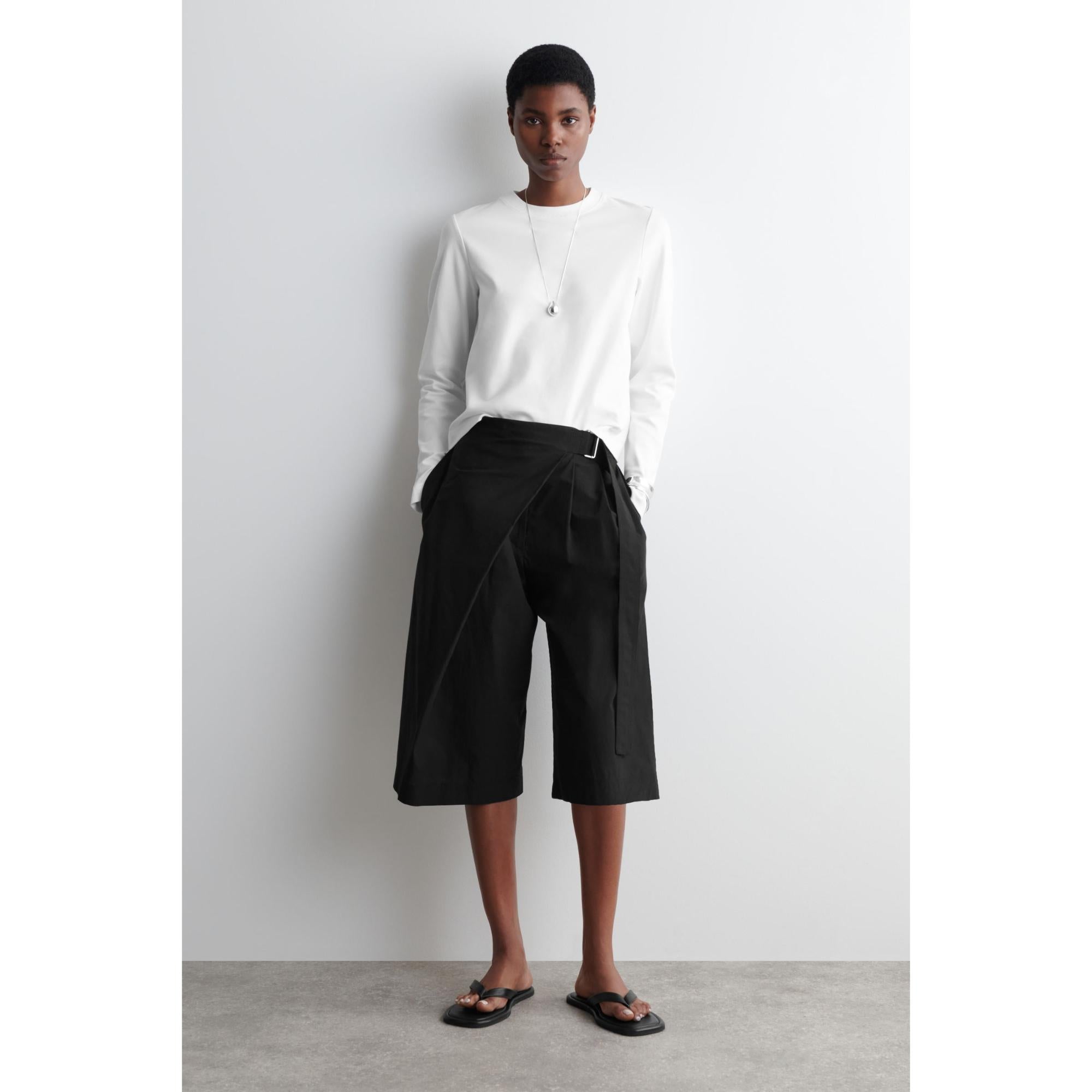 Women Clean Cut Regular Long-Sleeved T-Shirt - White
