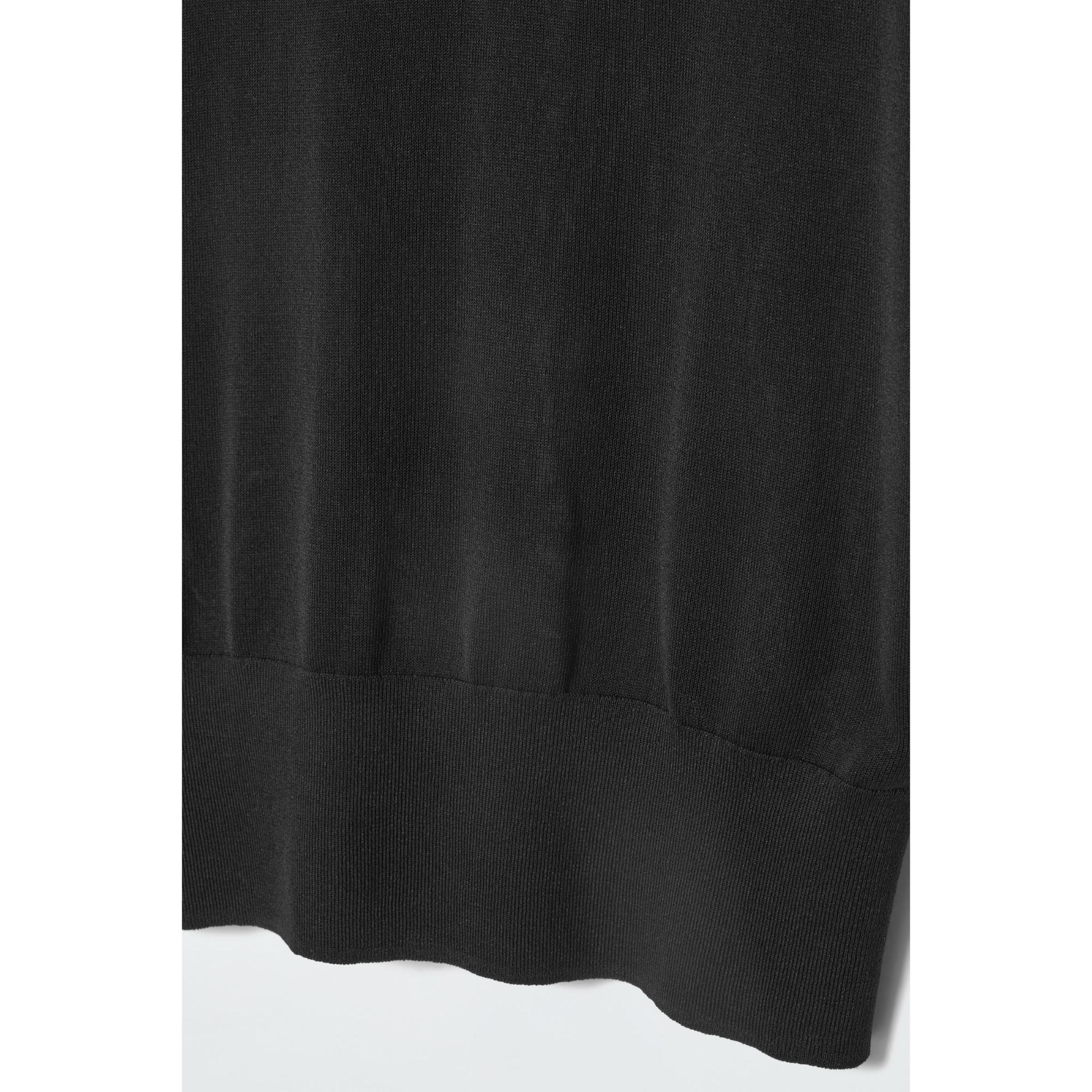 Women Scoop-Neck Knitted Polo Shirt - Black
