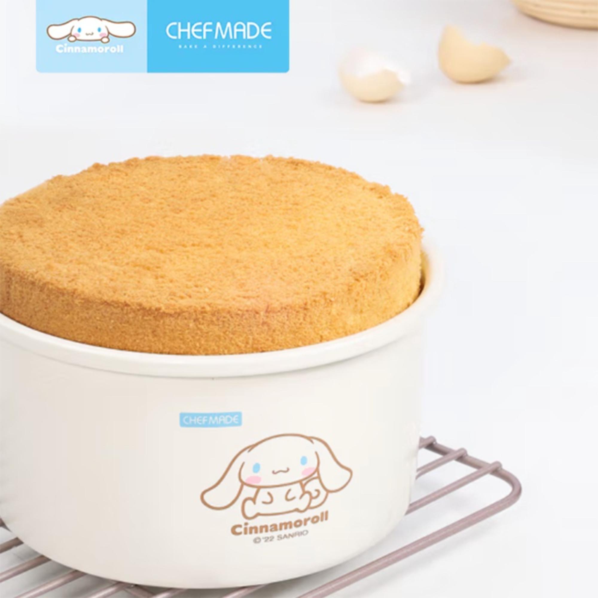 Round Deep Cake Pan with Removable Bottom - White