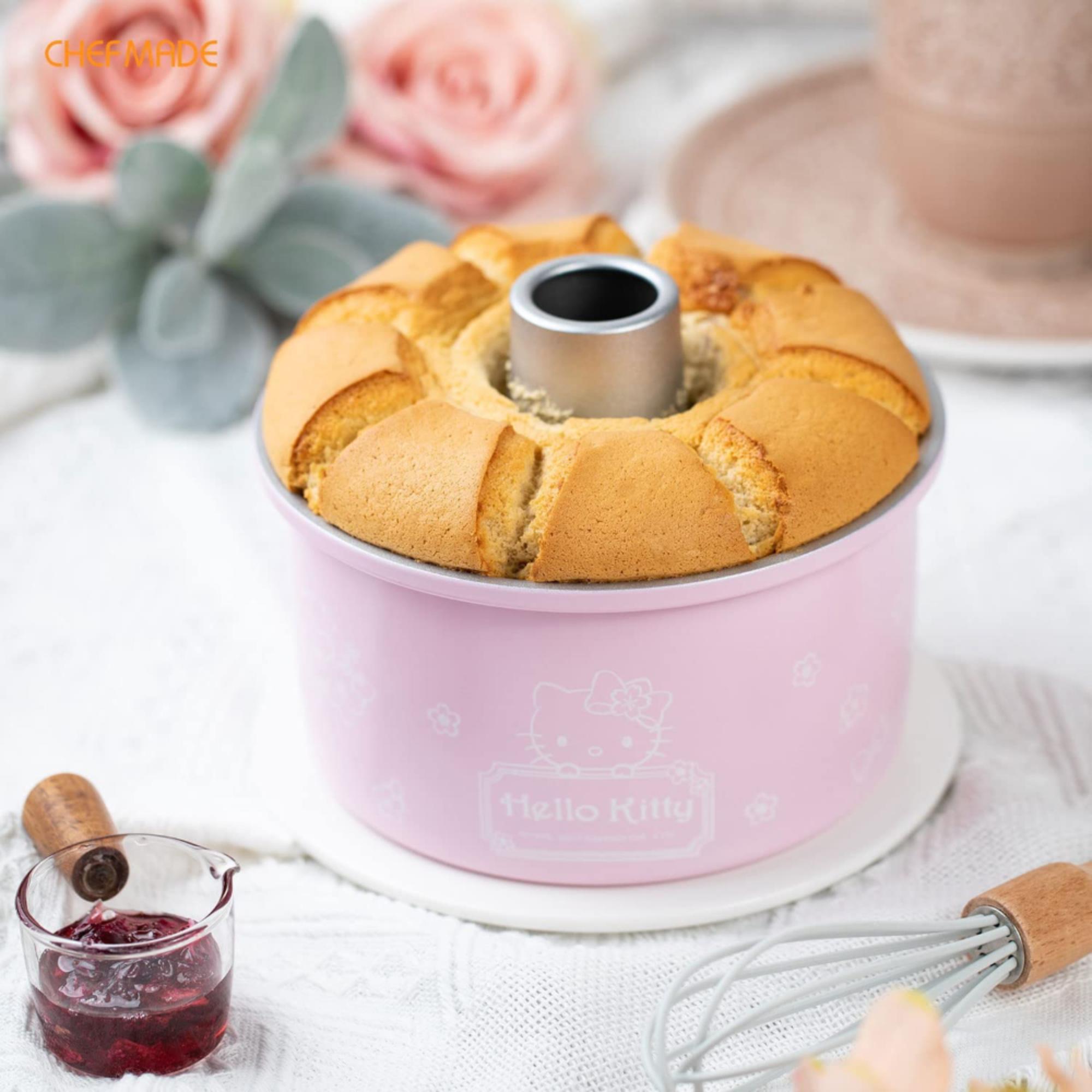 Round Deep Cake Pan with Removable Bottom - Pink