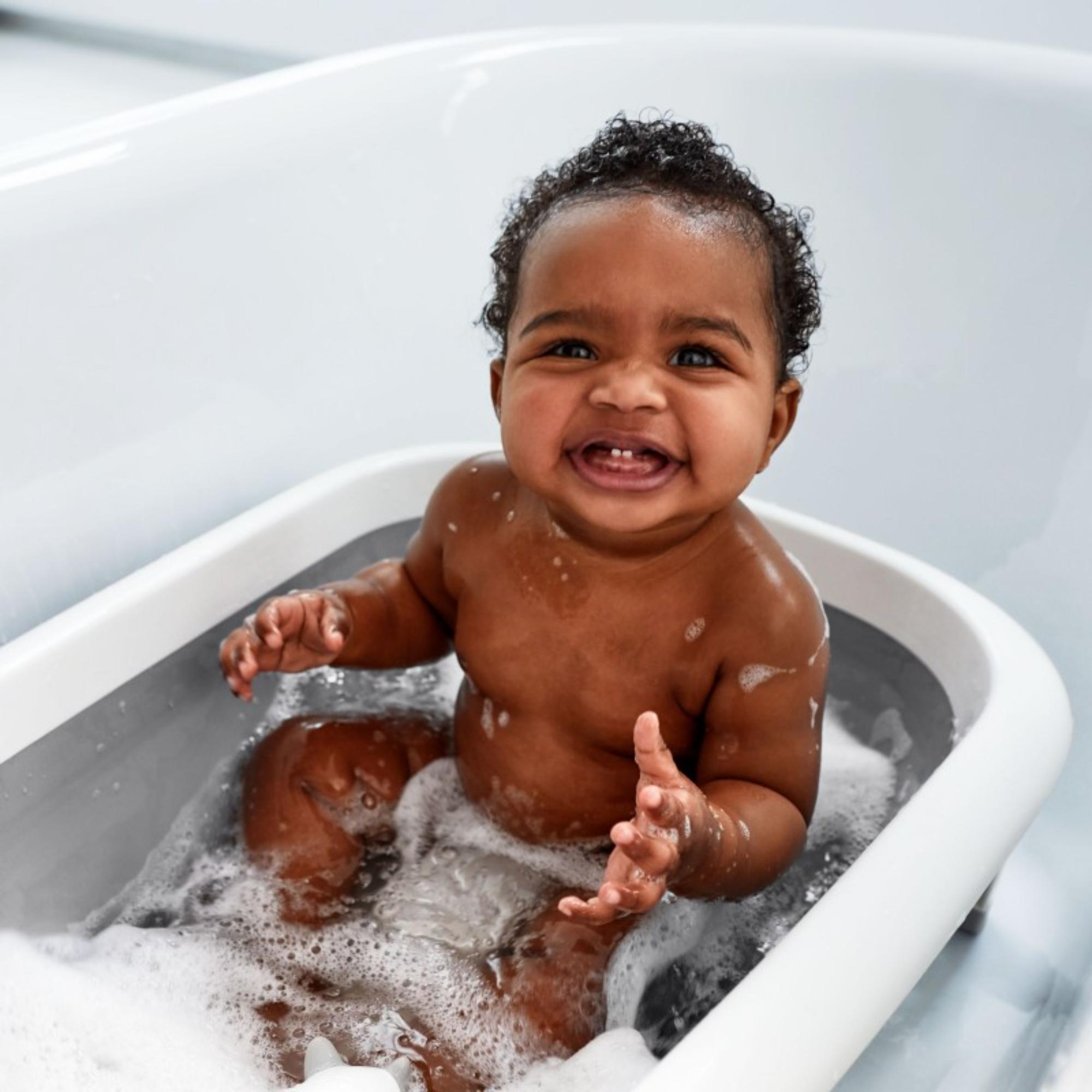 OXO Tot Splash & Store Bathtub