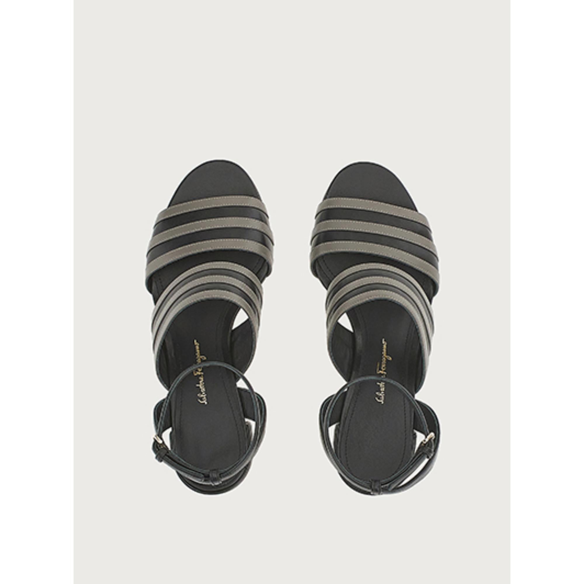 Women Dual Color Sandals [Width: 1D] - Black/Sparrow