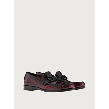 Men Moccasin with Gancini Ornament [Width: 3E] - Ferragamo Red/Black