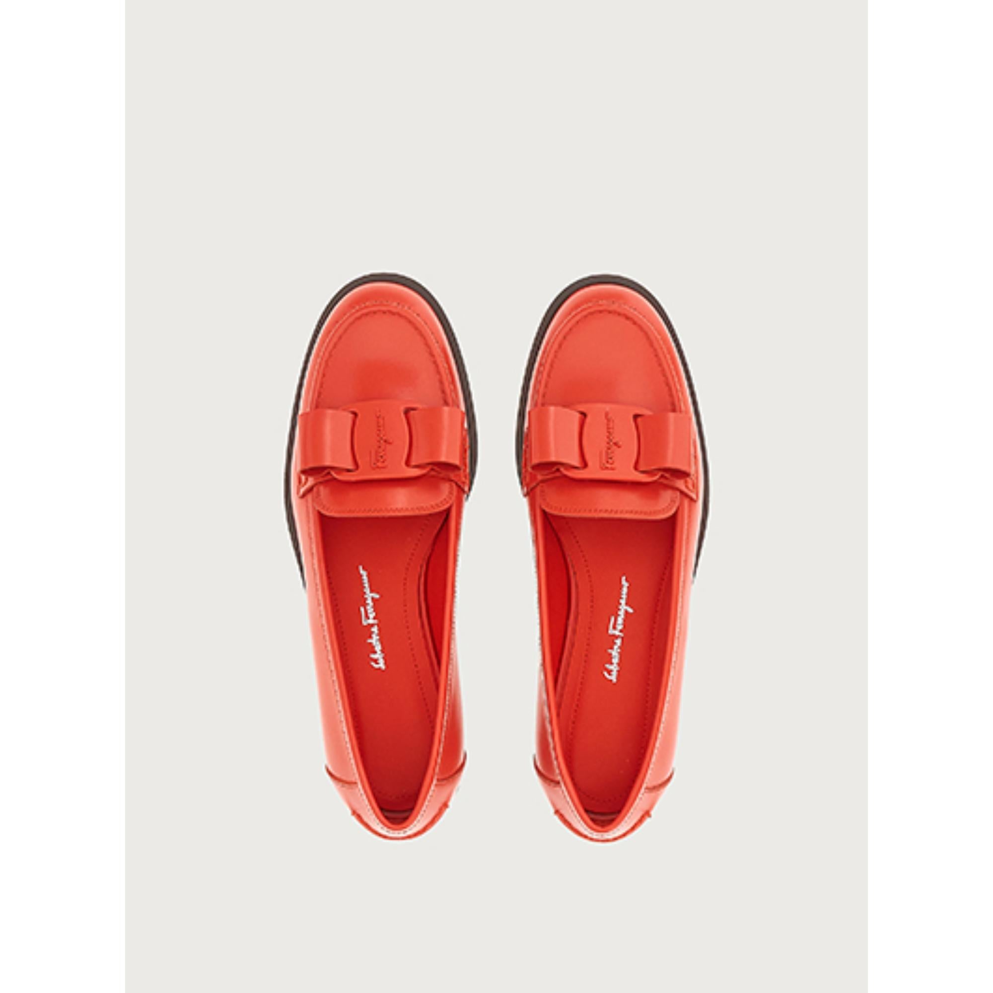 Women Viva Loafers [Width: 1D] - Candy Apple