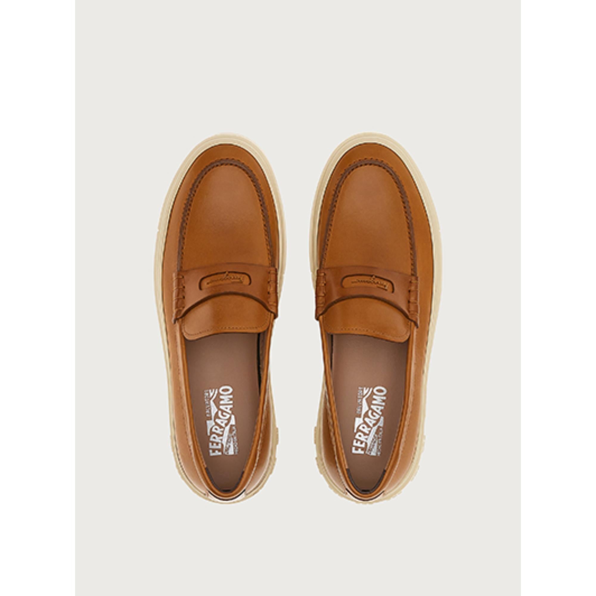 Men Sporty Loafers [Width: M] - Vicuna