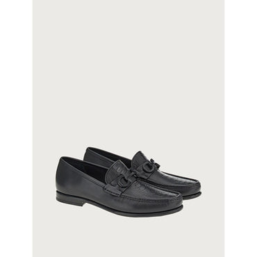 Men Loafers with Gancini Ornament [Width: 3E] - Black