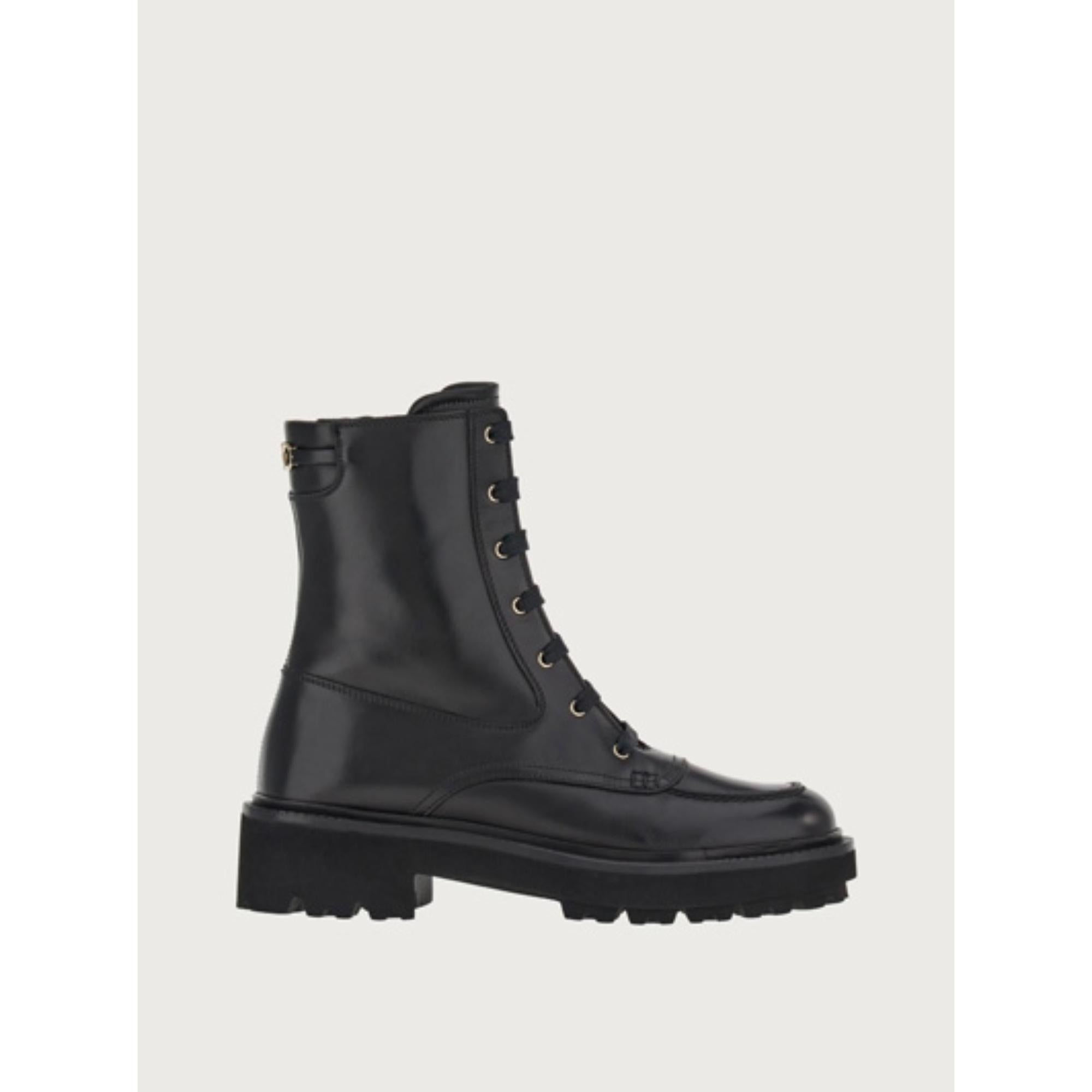 Women Combat Boots [Width: 1C] - Black