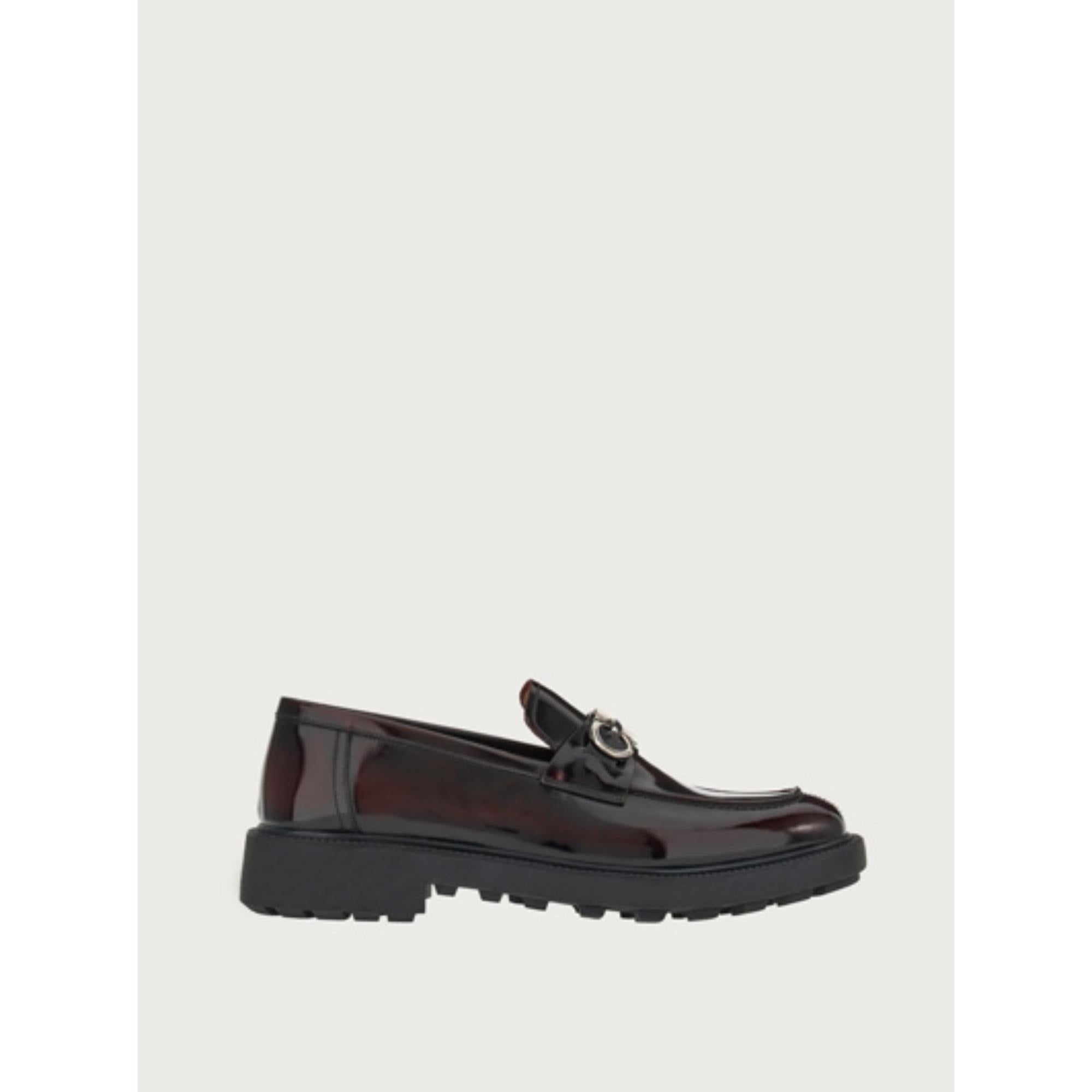 Men Moccasin with Gancini Ornament [Width: 3E] - Nebbiolo