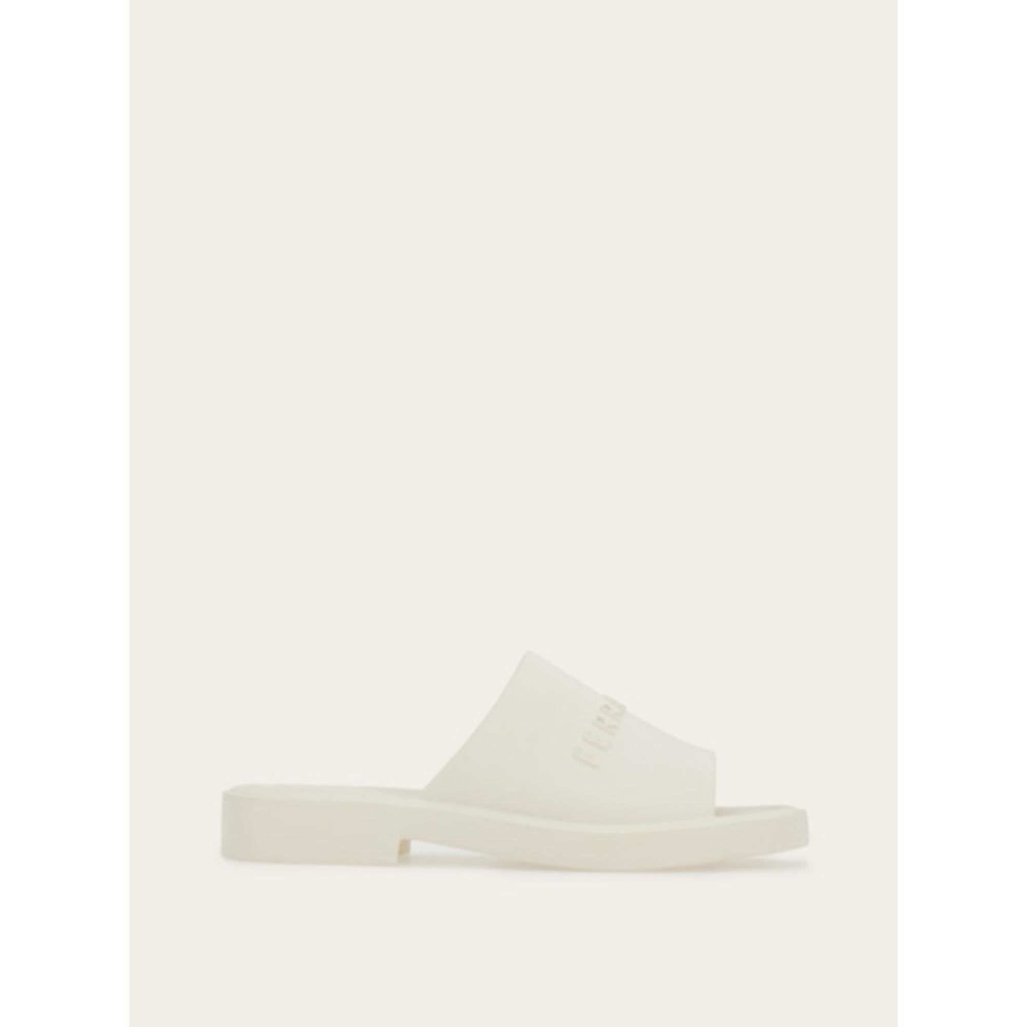 Women Sliders with 3D Logo [Width: M] - Mascarpone