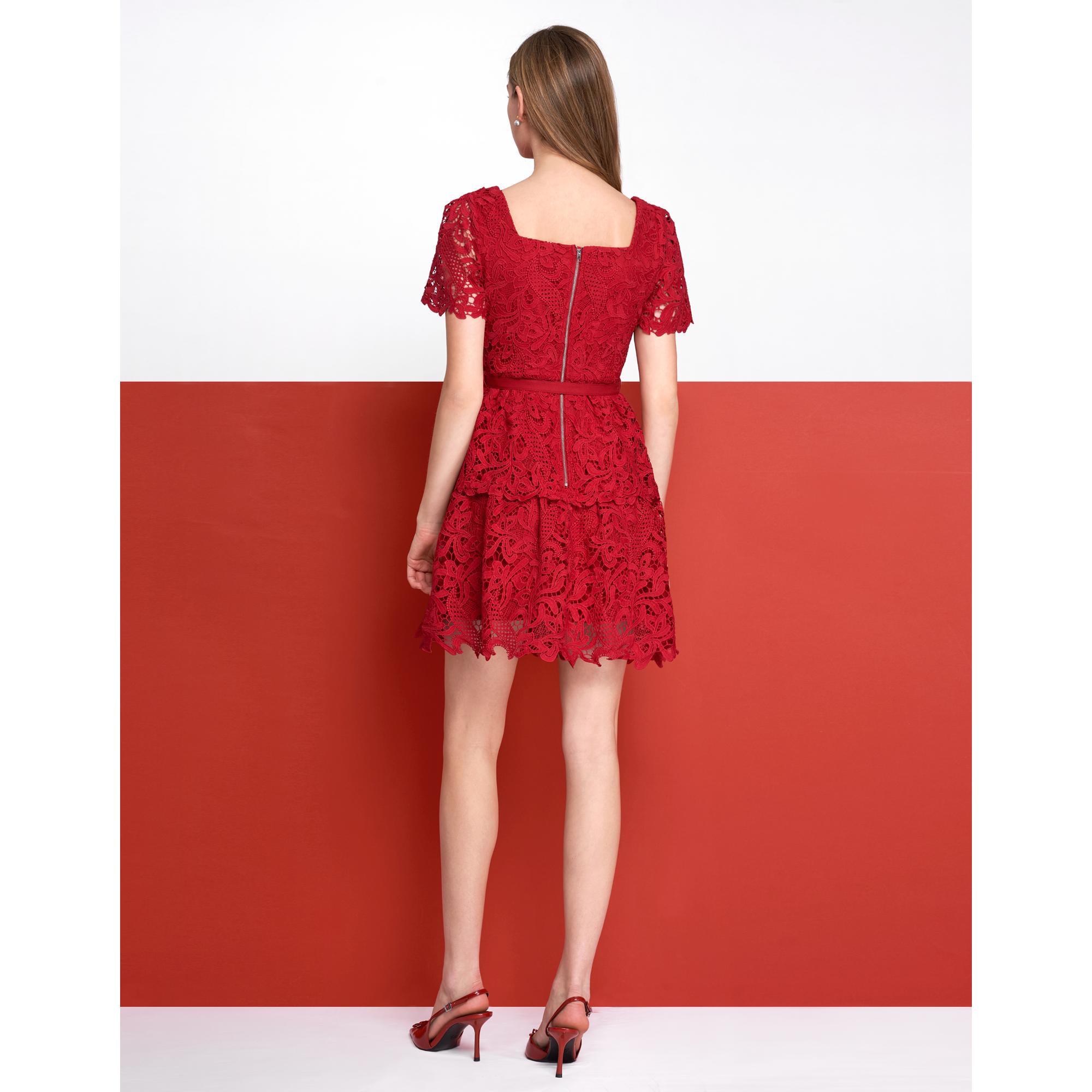 Square Neck Layered Skirt Lace Dress - Red