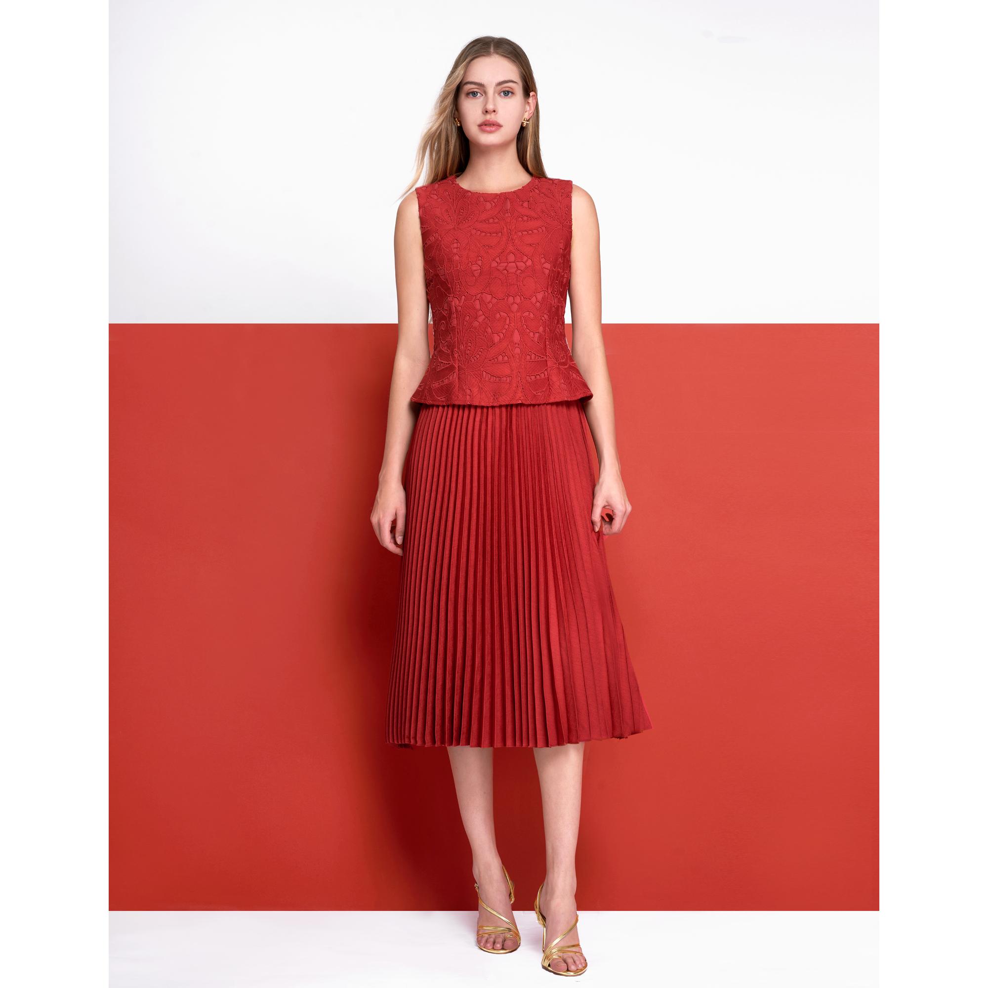 Pleated Skirt Embroidered Midi Dress - Red