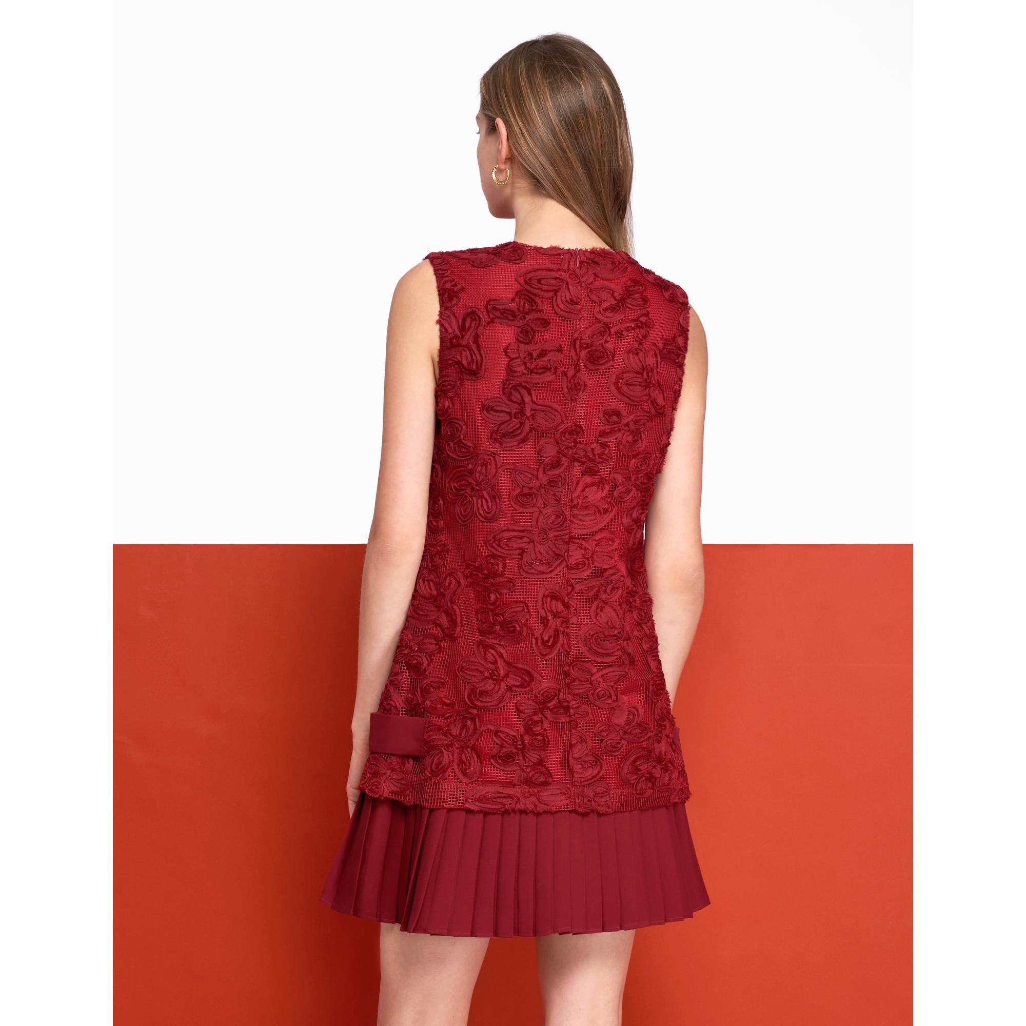 Pleated Hem Short Lace Dress - Red