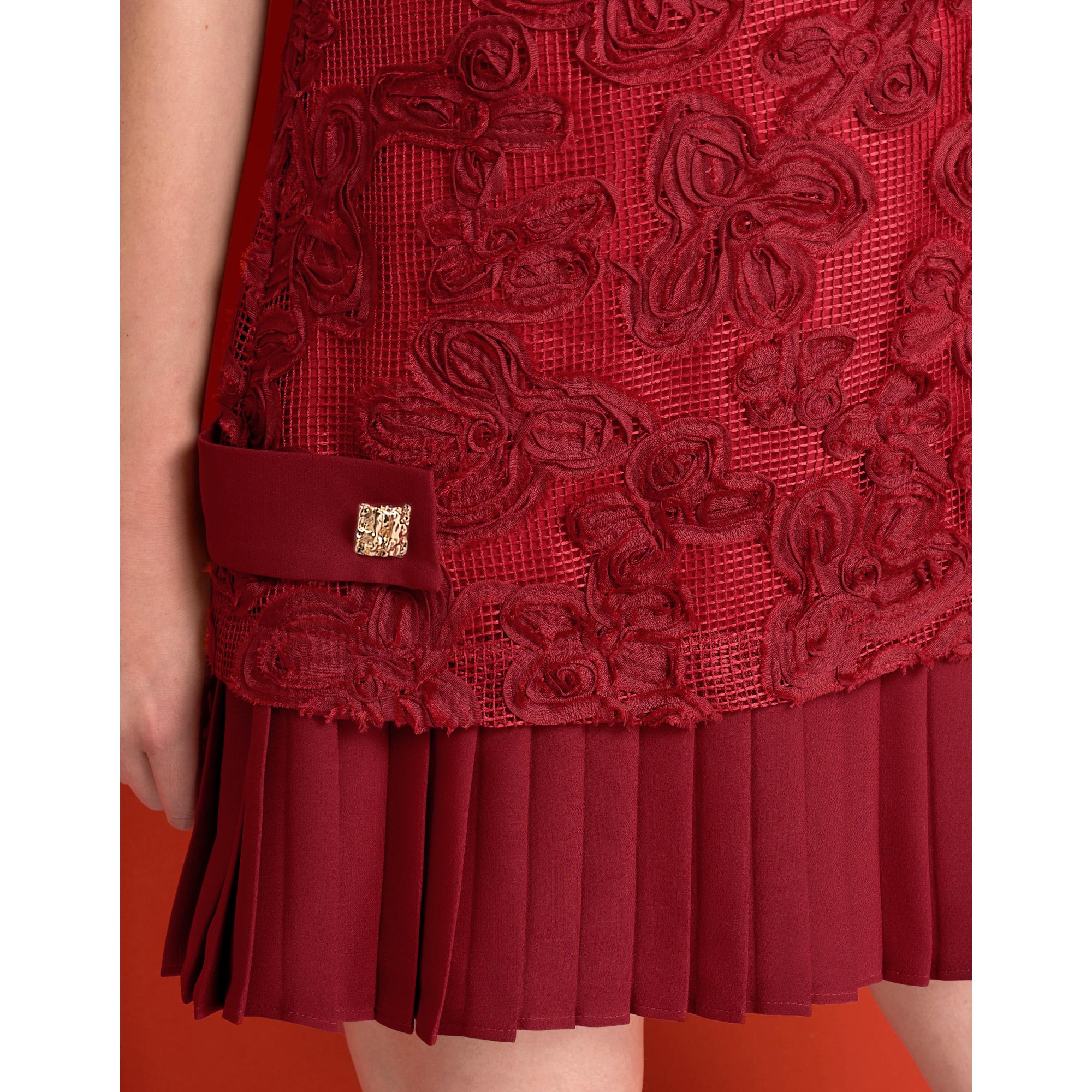 Pleated Hem Short Lace Dress - Red