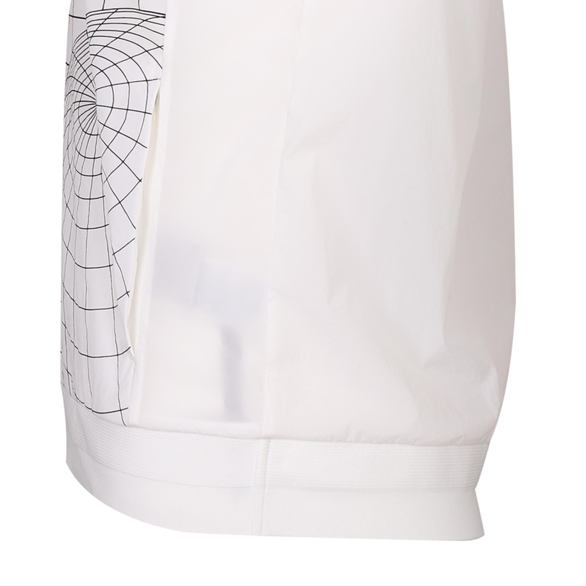 Men Hyper Grid Aqua Hole Jacket - Off White