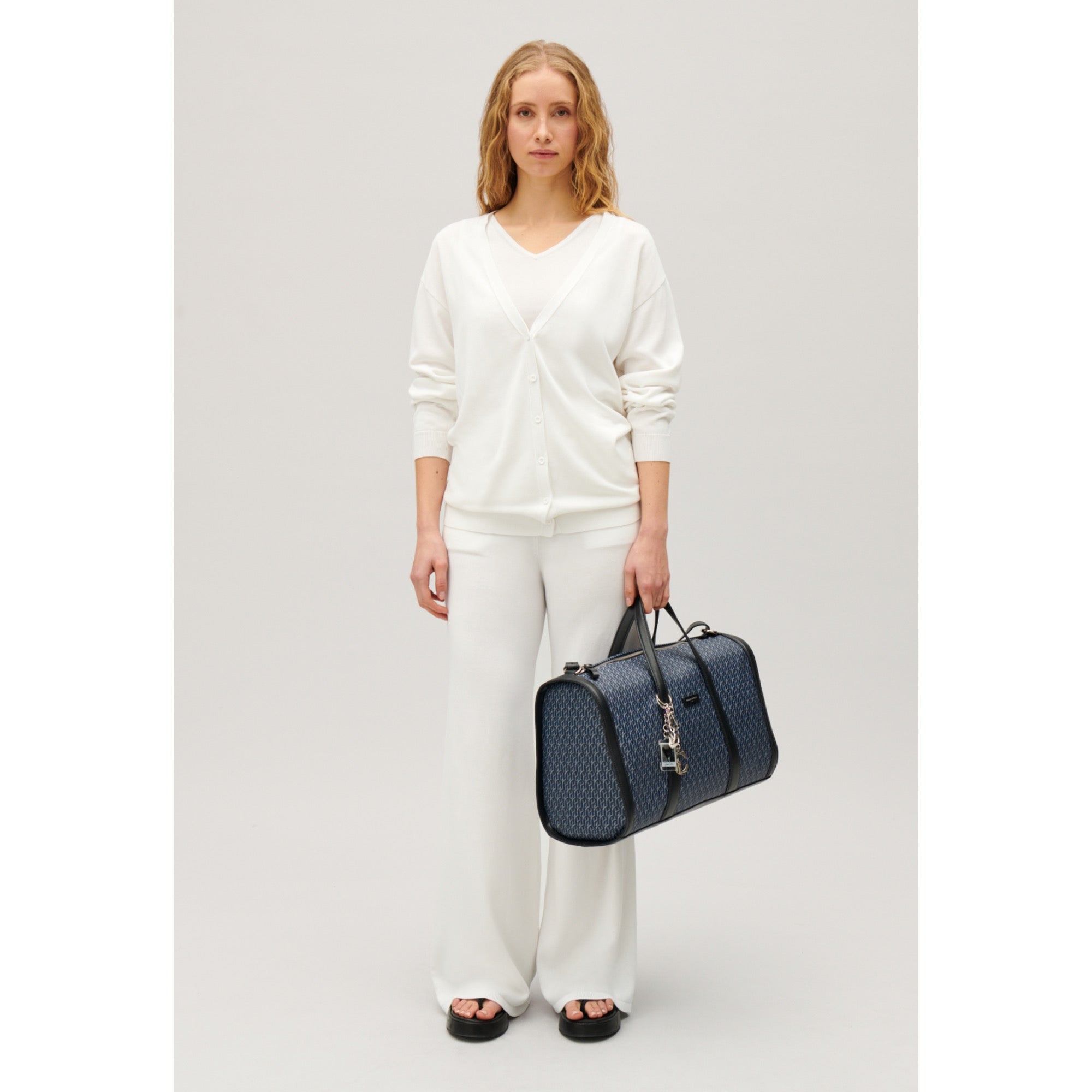 Women Fine Knit Cardigan - Ecru