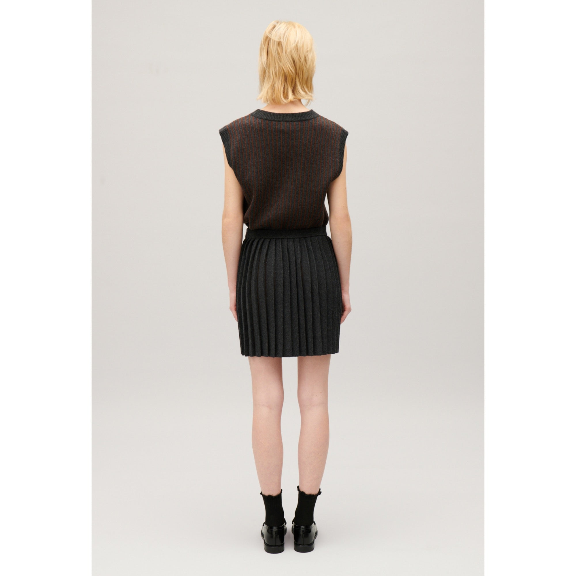 Women Marled Grey Pleated Short Skirt - Mottled Grey