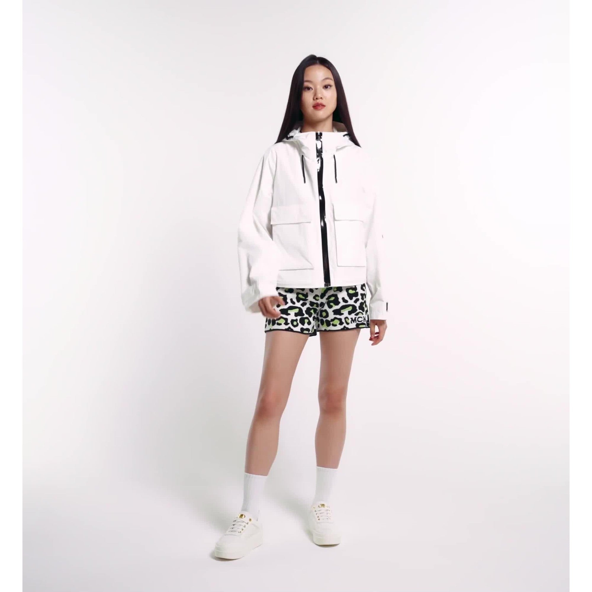 Women Cropped Cubic Logo Windbreaker - Blanc De Blanc