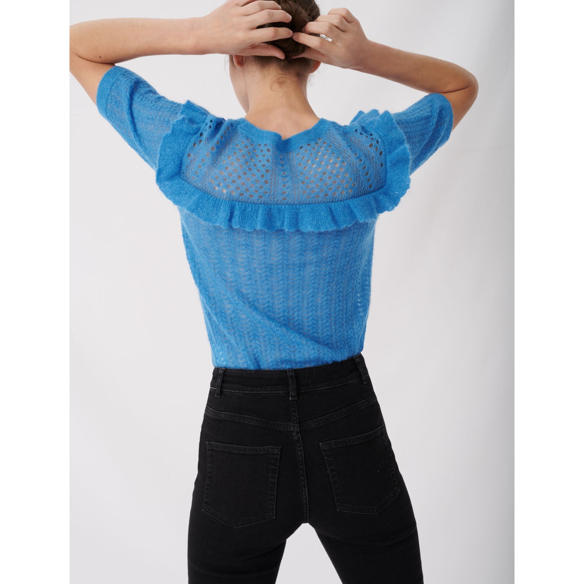 Women Lace-Style Knitted Sweater With Ruffles - Blue