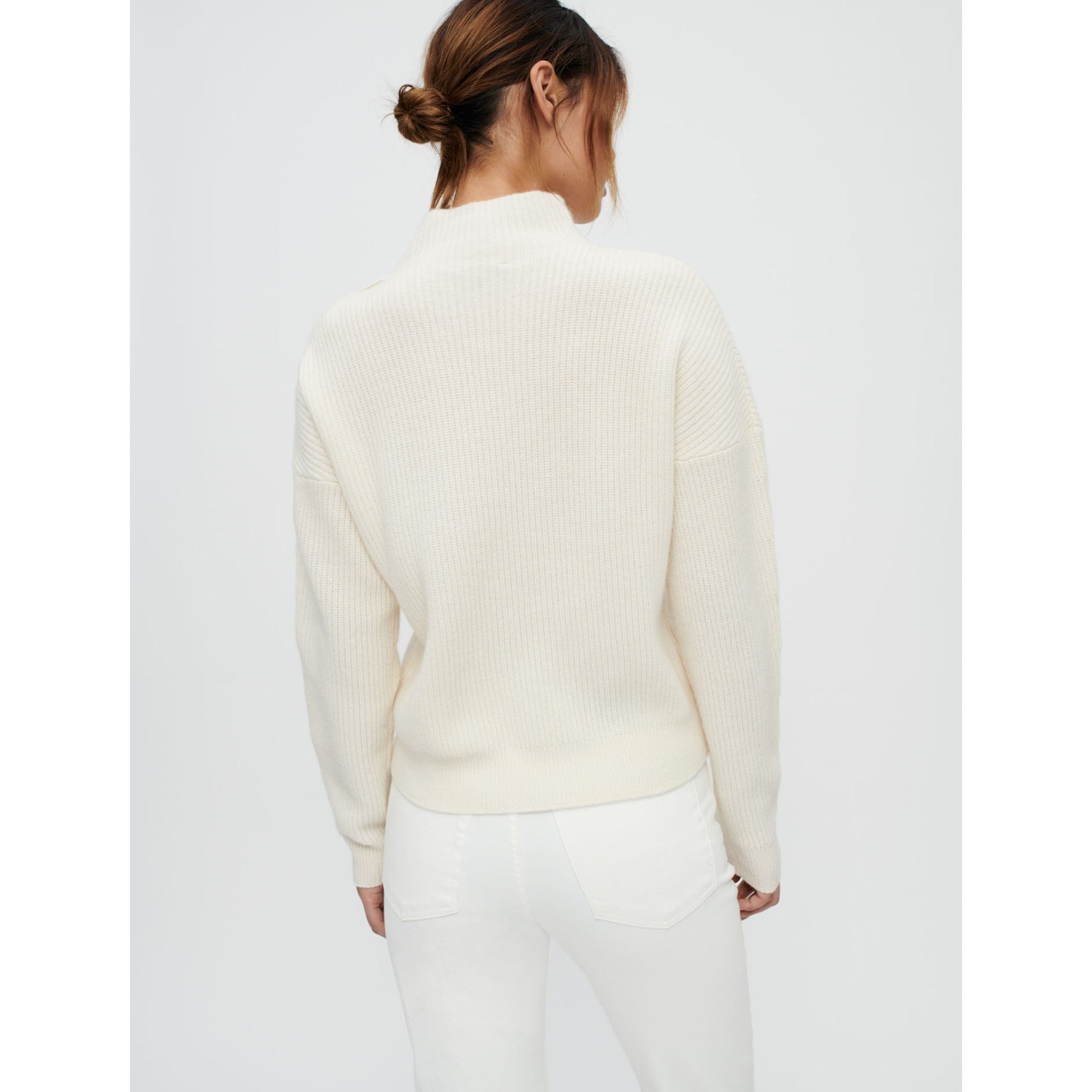 Women Cashmere Sweater With Gold Press Studs - Ecru