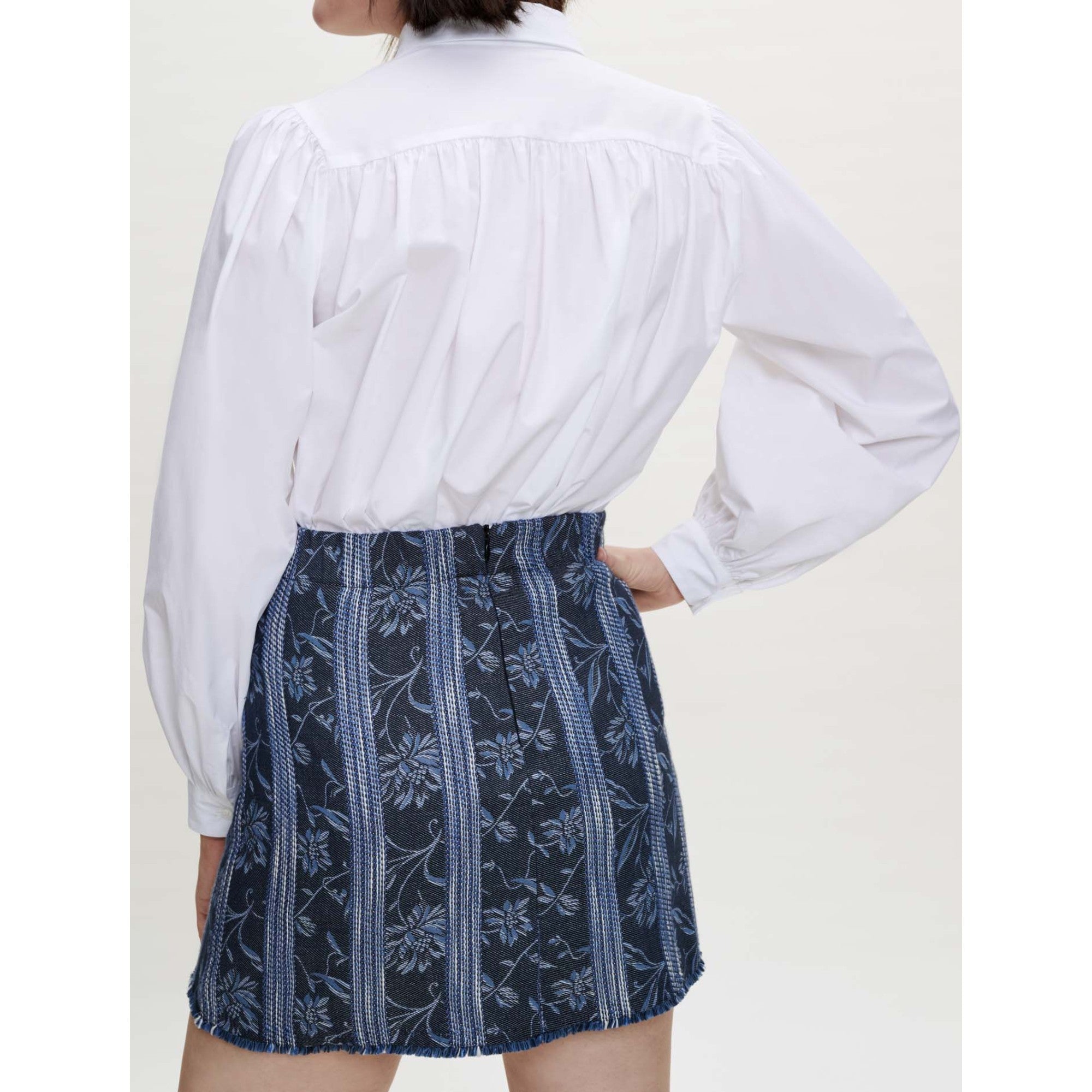 Women Jacquard Trompe L'Oeil Shorts - Indigo