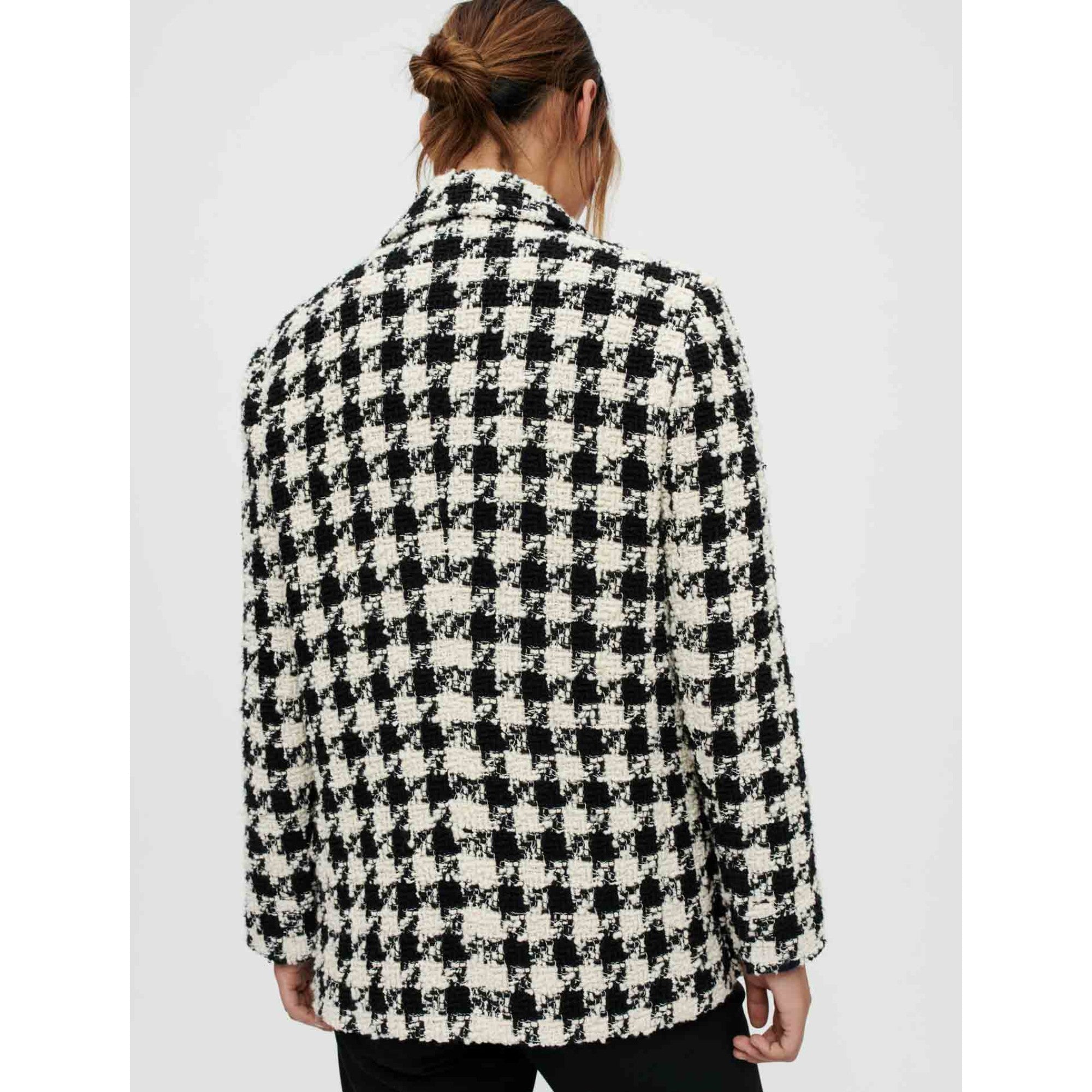 Women Wide, Thick Houndstooth Jacket - Black / White