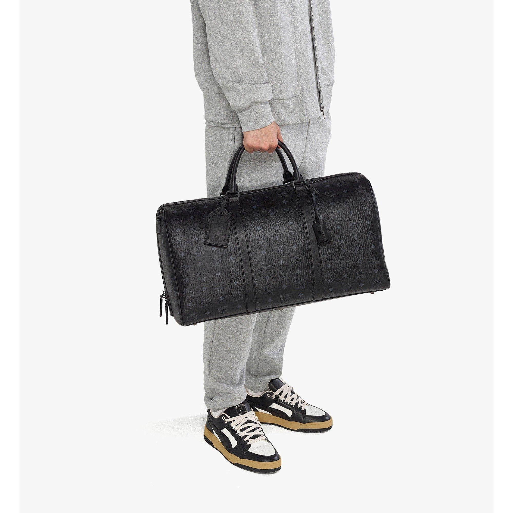 Men Ottomar Weekender Bag in Visetos - Black