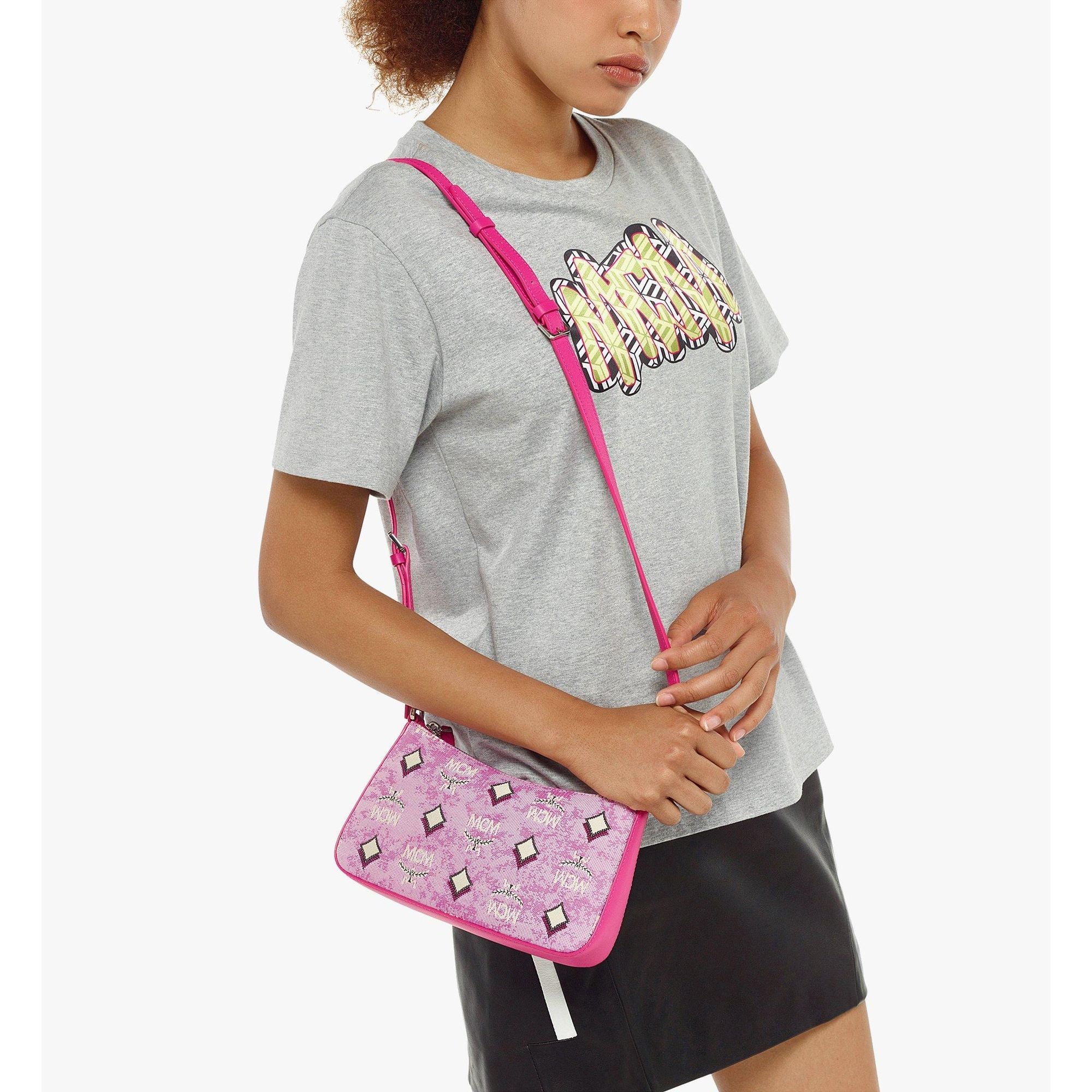 Women Aren Shoulder Bag In Vintage Monogram Jacquard - Pink