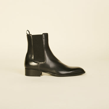 Men Smooth Leather Chelsea Boots - Black