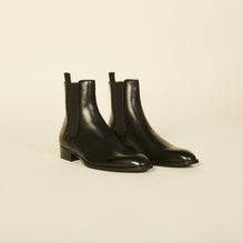 Men Smooth Leather Chelsea Boots - Black