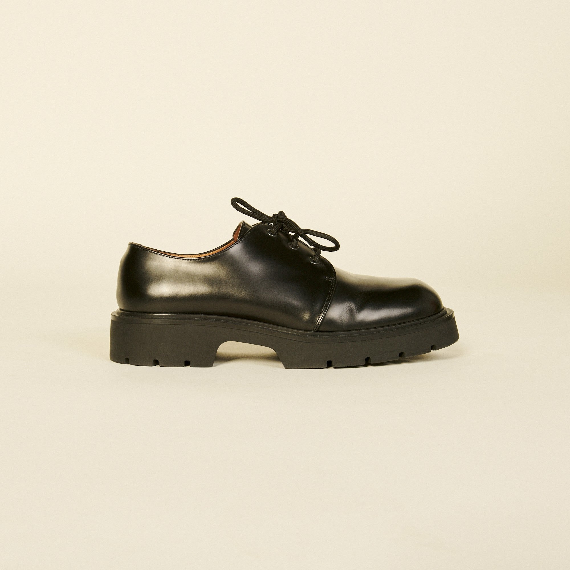 Men Derby Shoes With Chunky Soles - Black