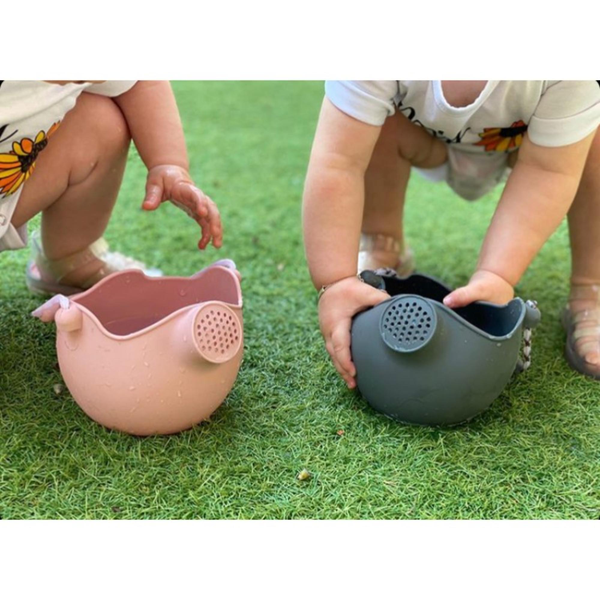 Scrunch Watering Can - Cool Grey / Anthracite